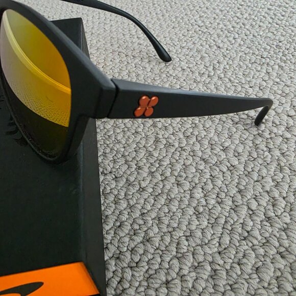 NEW SUNGOD SIERRAS SUNGLASSES MCLAREN SPECIAL EDITION BLACK/FIRE - Picture 4 of 6